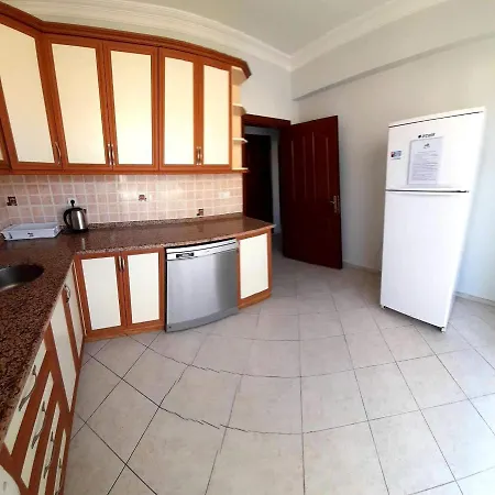 Апартаменты Fethiye Merkezde Ferah Ve Balkonlu 2+1 Daire *