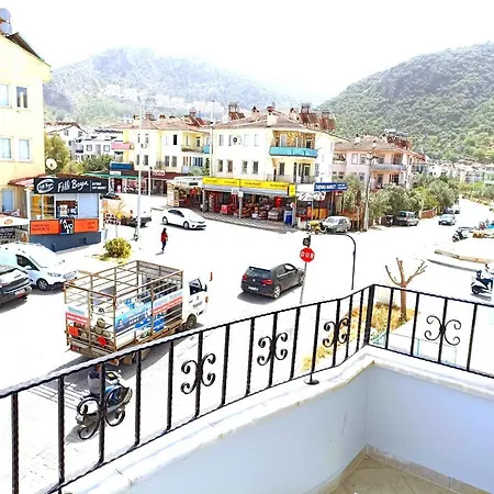 Апартаменты Fethiye Merkezde Ferah Ve Balkonlu 2+1 Daire